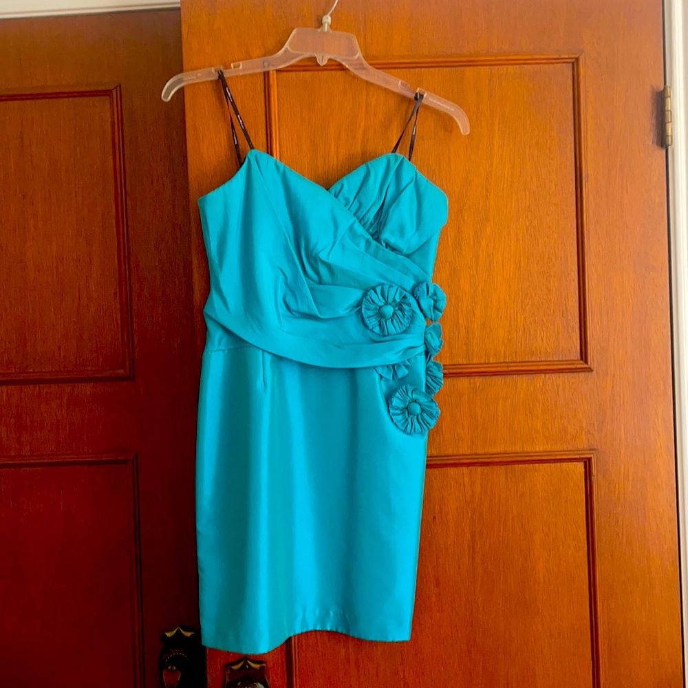 Beautiful turquoise homecoming strapless dress